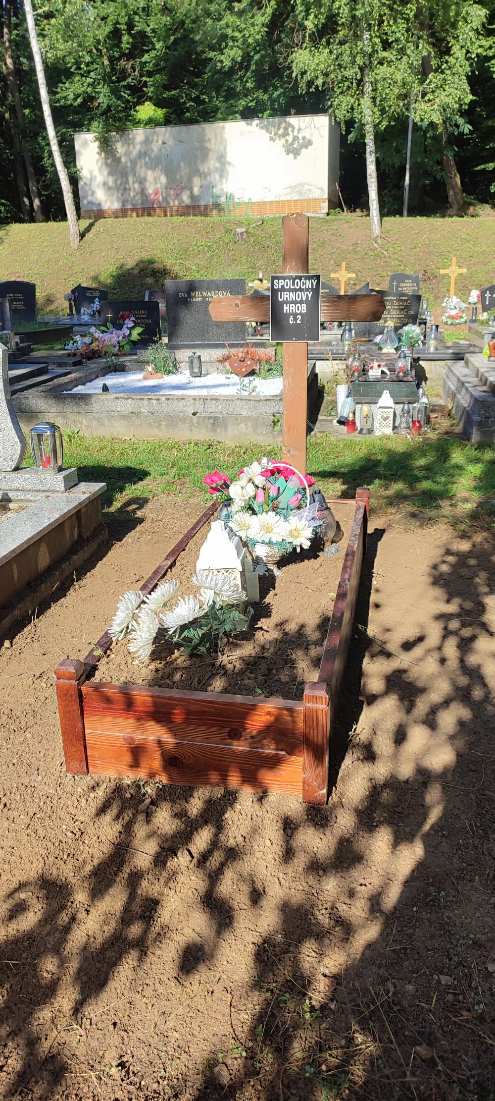 Úprava spoločných hrobových miest na Centrálnom cintoríne mesta Banská Bystrica - Kremnička